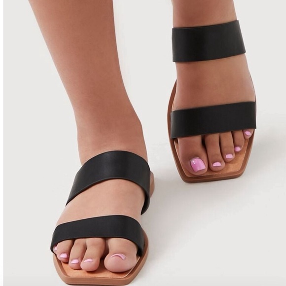 NWOT Faux Leather Sandals - Picture 2 of 3